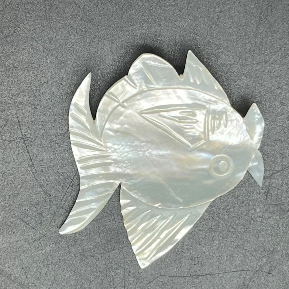 Vintage‎ White Mother of Pearl/Abalone Carved Shell Fish Brooch Bethlehem